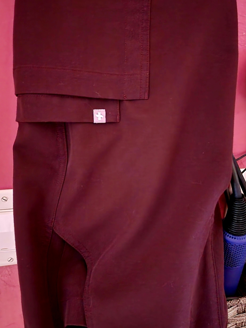 Figs Women's Hard to Find Espresso Brown Scrub Pants with Maroon Drawstrings - Picture 4 of 7